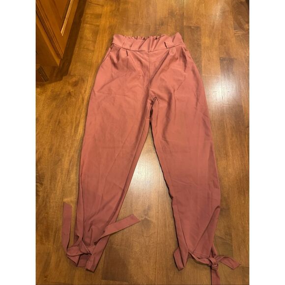 Grace Karin Pants - Woman’s new w tags Grace Karin pants size M
